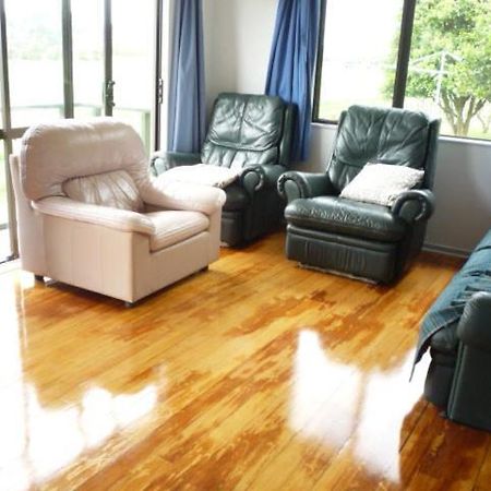 Blue House Villa Awanui ภายนอก รูปภาพ